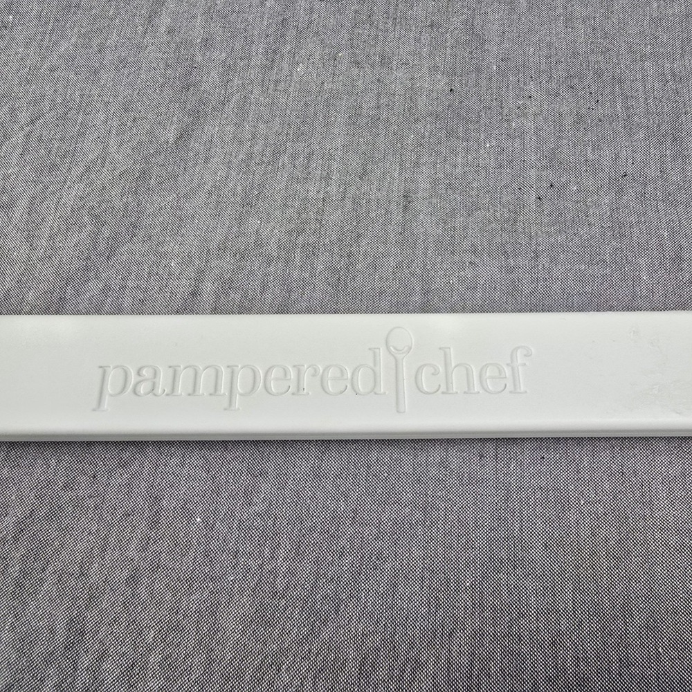 Pampered Chef Mix N Scraper Spatula White Classic Silicone Kitchen Tool - Picture 5 of 5